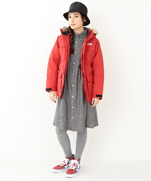 BEAMS BOY（ビームスボーイ）の「BEAMS BOY / シャンブレー シャツワンピース 14FW **（ワンピース・レディース・ネイビー/ブラック・ONE SIZE）」の4枚目の写真