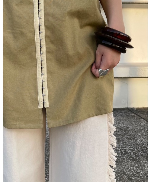 Solace(ソレイス)の「フロントホックベスト(ベスト・レディース・カーキブラウン/ナチュラル・FREE)」の12枚目の写真