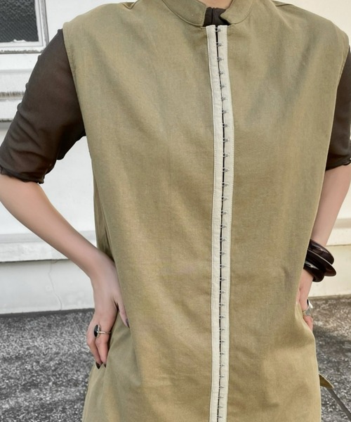 Solace(ソレイス)の「フロントホックベスト(ベスト・レディース・カーキブラウン/ナチュラル・FREE)」の6枚目の写真