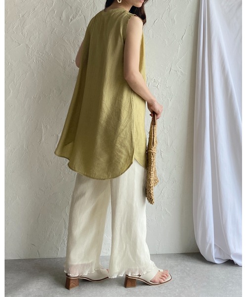 She's Closet（シーズクローゼット）の「ノースリーブ肩タックノーカラーミドル丈ジレベスト（チュニック・レディース・オリーブ/ブラック/ベージュ/アイボリー・FREE）」の8枚目の写真