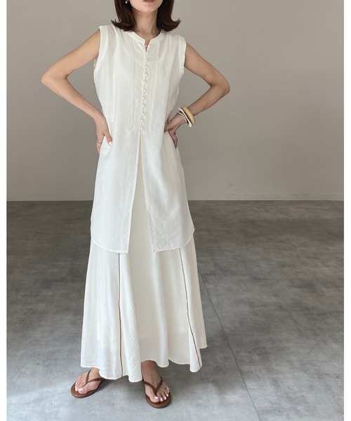 She's Closet（シーズクローゼット）の「ノースリーブ肩タックノーカラーミドル丈ジレベスト（チュニック・レディース・オリーブ/ブラック/ベージュ/アイボリー・FREE）」の12枚目の写真