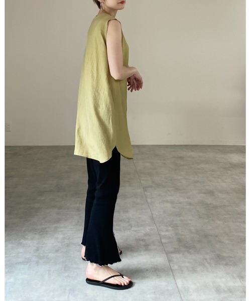 She's Closet（シーズクローゼット）の「ノースリーブ肩タックノーカラーミドル丈ジレベスト（チュニック・レディース・オリーブ/ブラック/ベージュ/アイボリー・FREE）」の19枚目の写真