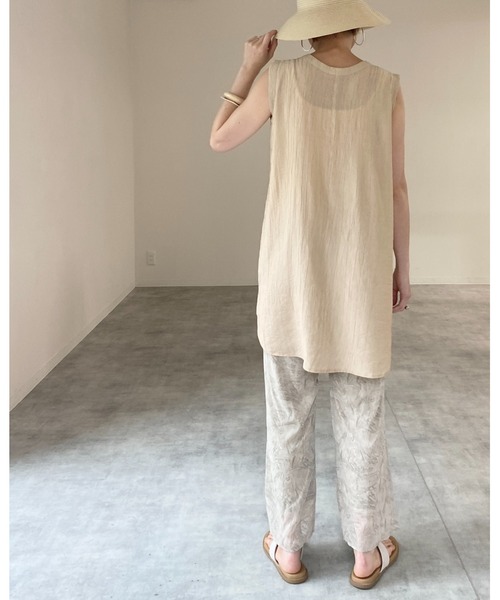 She's Closet（シーズクローゼット）の「ノースリーブ肩タックノーカラーミドル丈ジレベスト（チュニック・レディース・オリーブ/ブラック/ベージュ/アイボリー・FREE）」の21枚目の写真