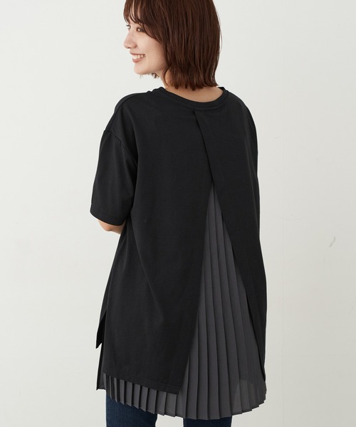 earth music&ecology（アースミュージックアンドエコロジー）の「SET2点バックスリットカットソー+プリーツインナー ＊（Tシャツ/カットソー・レディース・ブラック/オフホワイト/サックスブルー・FREE）」の2枚目の写真