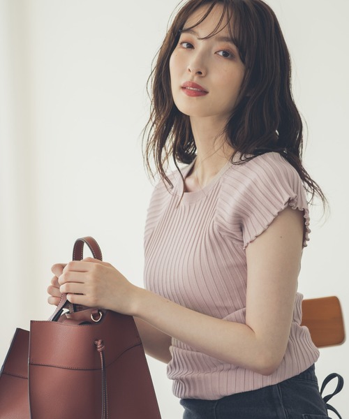 Andemiu（アンデミュウ）の「リブデザインニット956851（ニット/セーター・レディース・ピンクベージュ/ブラウン/イエロー/ブラック・FREE）」の4枚目の写真