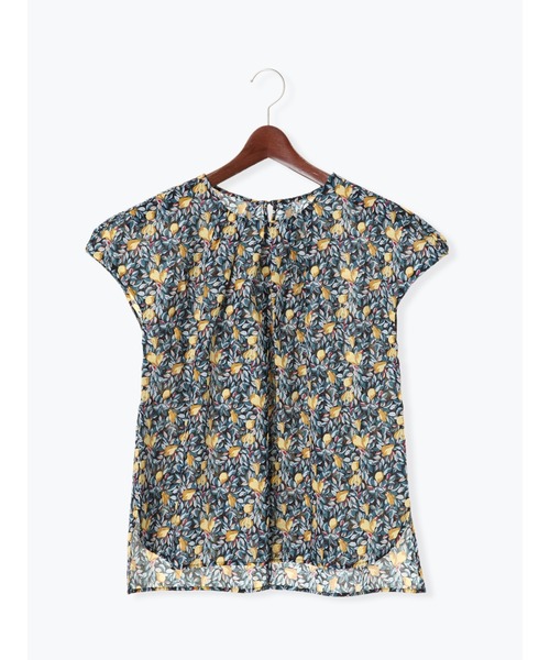 Te chichi（テチチ）の「ボタニカルフルーツ柄タックブラウス（シャツ/ブラウス・レディース・ベージュ/ネイビー・ﾌﾘ-）」の7枚目の写真