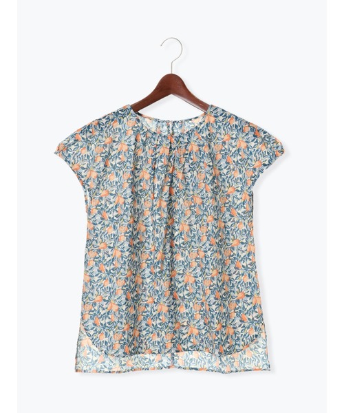 Te chichi（テチチ）の「ボタニカルフルーツ柄タックブラウス（シャツ/ブラウス・レディース・ベージュ/ネイビー・ﾌﾘ-）」の6枚目の写真