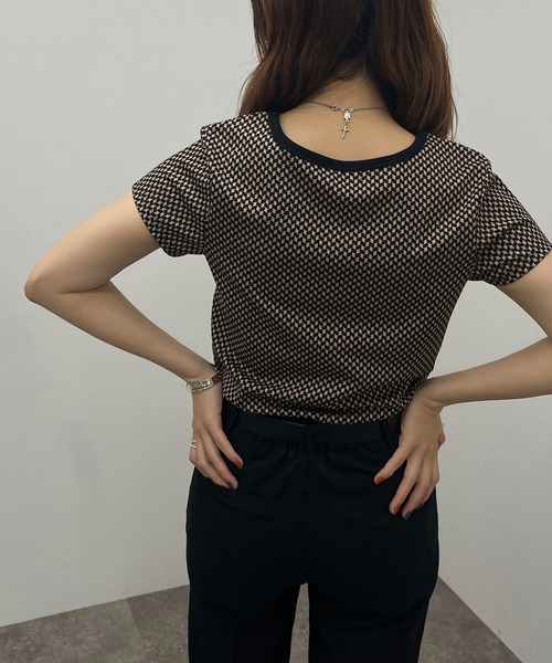 apres jour mignon（アプレジュールミニョン）の「幾何学ジャガードトップス 【ZOZOTOWN限定アイテム】（Tシャツ/カットソー・レディース・ブラック/ベージュ・フリー/X-LARGE）」の14枚目の写真
