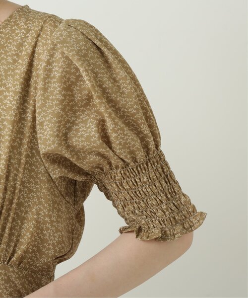 RAY CASSIN（レイカズン）の「シャーリングリーフワンピース（ワンピース・レディース・オフホワイト/ブラック/カーキ・FREE）」の22枚目の写真