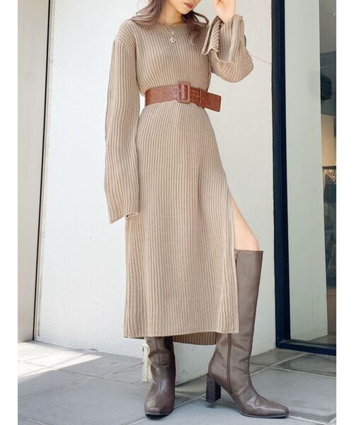 GYDA（ジェイダ）の「ZIPスリットLONG ニット ワンピース（ワンピース・レディース・ベージュ/ブラック・FREE）」の4枚目の写真