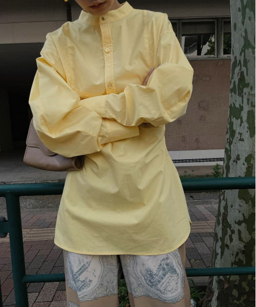 Ameri(アメリ)の「BALLOON SLEEVE SHAPE SHIRT(シャツ/ブラウス・レディース・ホワイト/イエロー/マルチ・FREE)」の19枚目の写真