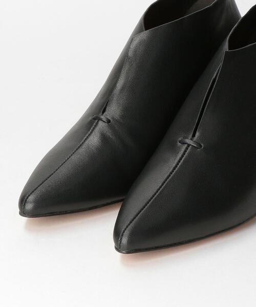 BEAUTY&YOUTH UNITED ARROWS（ビューティーアンドユースユナイテッドアローズ）の「BY レザースリット ブーティー◆（ブーツ・レディース・オフホワイト/ブラック・36/36h/38/37h/37）」の3枚目の写真