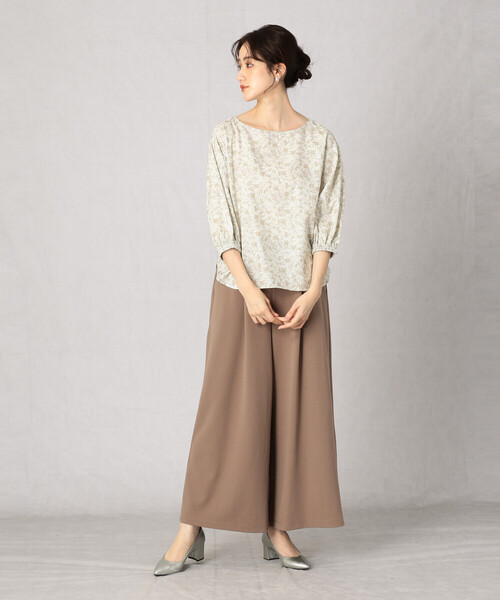 Comme Ca Mature(コムサマチュア)の「フラワープリント ブラウス(シャツ/ブラウス・レディース・ブラック/ブラウン/アイボリー・MEDIUM/LARGE)」の7枚目の写真