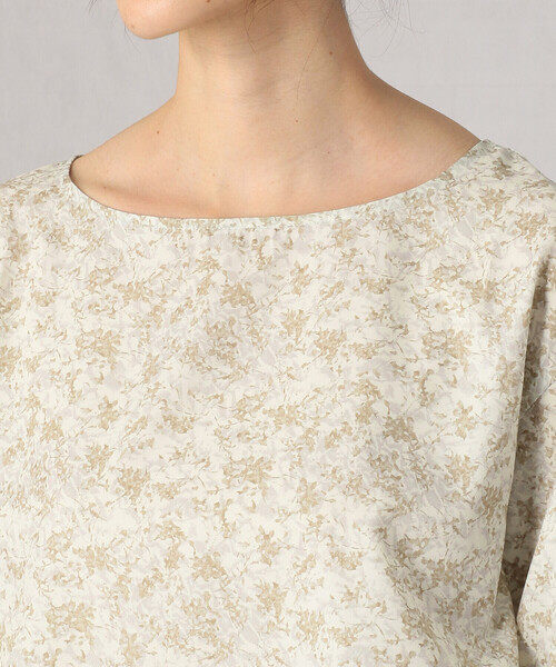 Comme Ca Mature(コムサマチュア)の「フラワープリント ブラウス(シャツ/ブラウス・レディース・ブラック/ブラウン/アイボリー・MEDIUM/LARGE)」の11枚目の写真