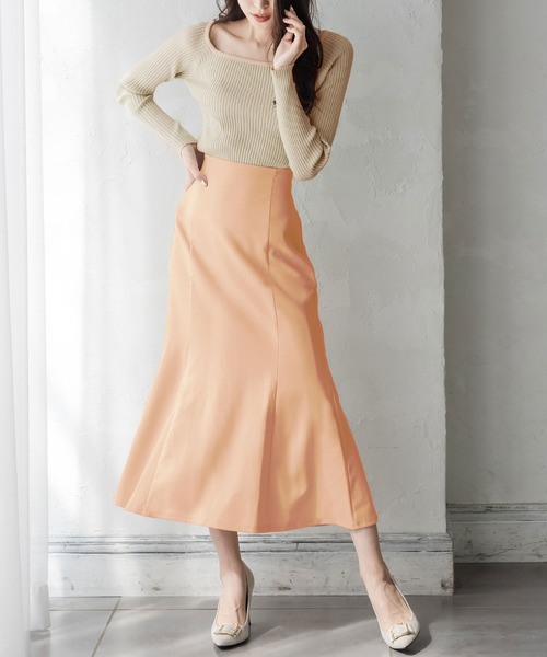 Julia Boutique（ジュリアブティック）の「ロング丈チューリップスカート/21536（スカート・レディース・ホワイト/グリーン系/オレンジ/ブラック/ピンク/ブルー/ベージュ/ベージュ系・LONG）」の8枚目の写真