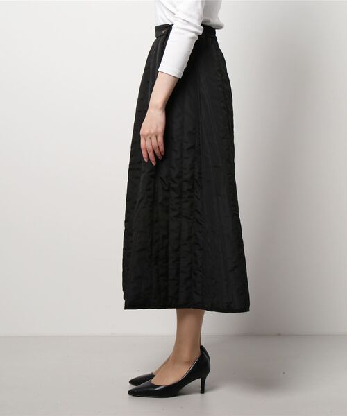 ottilie（オティーリエ）の「中綿キルトフレアースカート（スカート・レディース・ブラック/カーキ・FREE）」の4枚目の写真