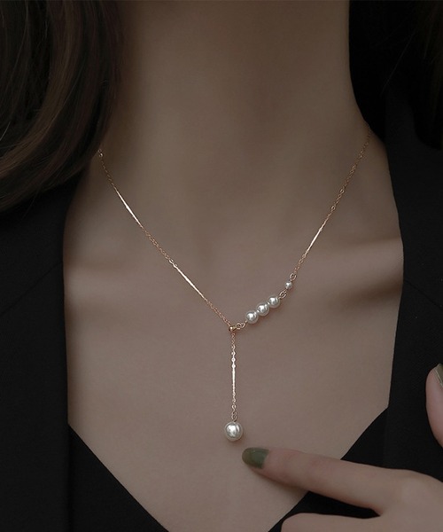 LA VORAGINE(ラ ヴォラジネ)の「925シルバーネックレス(ネックレス・レディース・A/B・FREE)」の1枚目の写真