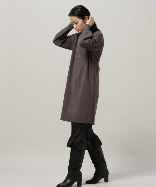 NATURAL BEAUTY BASIC(ナチュラルビューティーベーシック)の「レイヤードニットワンピース(ワンピース・レディース・グレイッシュベージュ/チャコールグレー/ピンク・MEDIUM)」の4枚目の写真