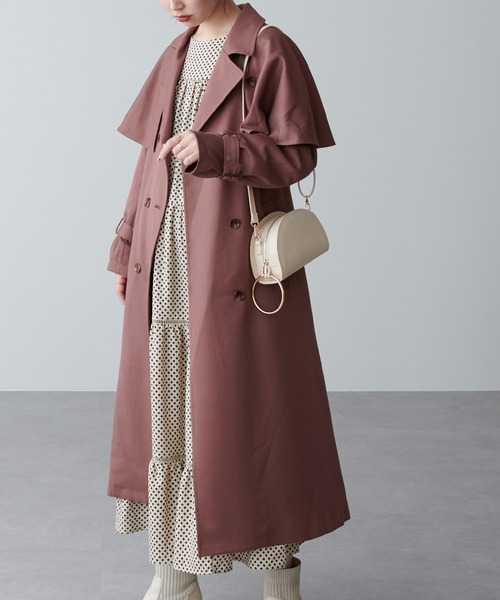 natural couture(ナチュラルクチュール)の「着回し力抜群◎ケープ付きレディトレンチコート(トレンチコート・レディース・ベージュ/ピンク/モカ・FREE)」の3枚目の写真