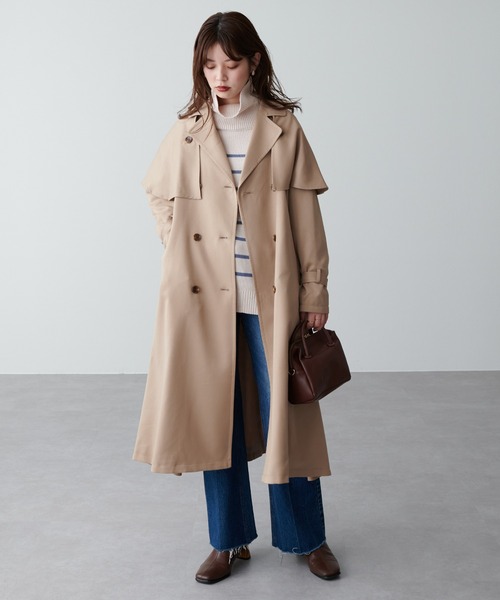 natural couture(ナチュラルクチュール)の「着回し力抜群◎ケープ付きレディトレンチコート(トレンチコート・レディース・ベージュ/ピンク/モカ・FREE)」の10枚目の写真