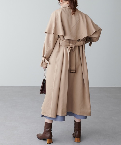 natural couture(ナチュラルクチュール)の「着回し力抜群◎ケープ付きレディトレンチコート(トレンチコート・レディース・ベージュ/ピンク/モカ・FREE)」の15枚目の写真
