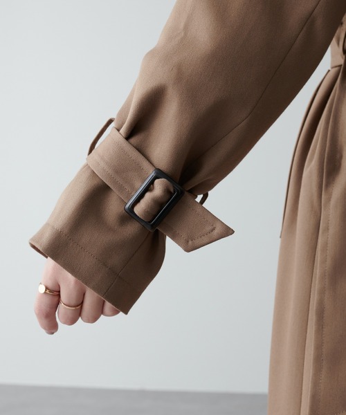 natural couture(ナチュラルクチュール)の「着回し力抜群◎ケープ付きレディトレンチコート(トレンチコート・レディース・ベージュ/ピンク/モカ・FREE)」の5枚目の写真