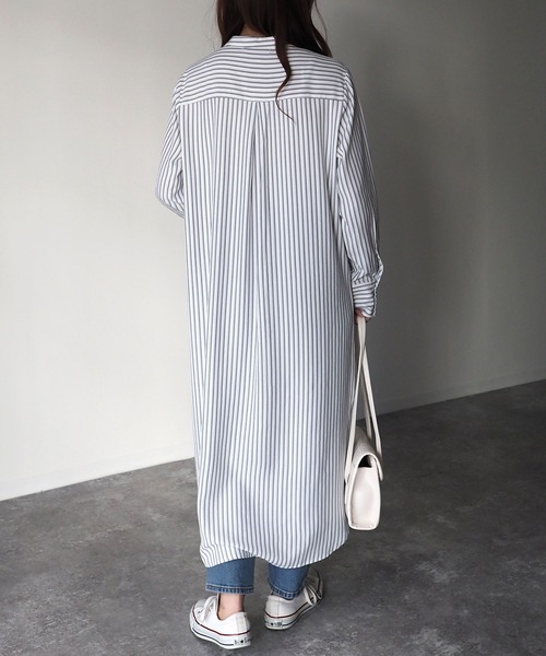 Riberry（リベリー）の「タックストライプシャツワンピース（シャツワンピース・レディース・グレー/ラベンダー・MEDIUM）」の6枚目の写真