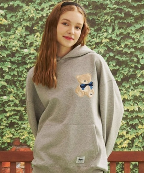 AQO STUDIO SPACE(アコスタジオスペース)の「AQO STUDIO SPACE (アコスタジオスペース)/ ベアワンポイント フーディ AQO OG BEAR HOODIE(パーカー・レディース・ブラック/アイボリー/グレー・1/2)」の18枚目の写真