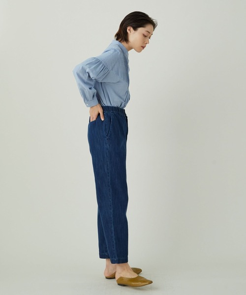 ADIEU TRISTESSE(アデュートリステス)の「ソフトテーパードデニムパンツ(その他パンツ・レディース・インディゴブルー/ライトインディゴブルー・38)」の22枚目の写真