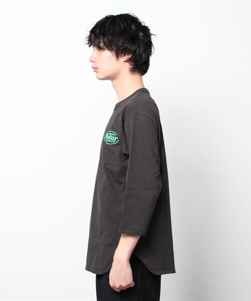 ROTAR(ローター)の「ROQ LOGO BB Tee セットイン ベースボール 七分袖(Tシャツ/カットソー・メンズ・オフホワイト/ヘザーグレー/スミクロ・SMALL/MEDIUM/LARGE/X-LARGE)」の4枚目の写真