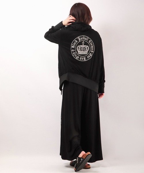 BLACK JACKALL CROWN(ブラックジャッカルクラウン)の「BLACK JACKALL CROWN レーヨン天竺 ロゴ刺繍アップリケ ZIPパーカー(パーカー・レディース・ブラック・M)」の11枚目の写真