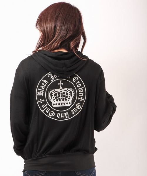 BLACK JACKALL CROWN(ブラックジャッカルクラウン)の「BLACK JACKALL CROWN レーヨン天竺 ロゴ刺繍アップリケ ZIPパーカー(パーカー・レディース・ブラック・M)」の8枚目の写真