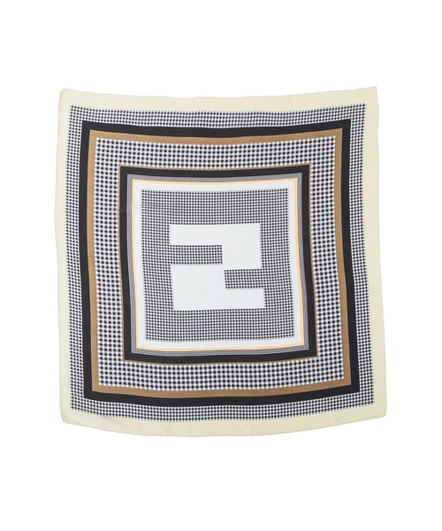 Julia Boutique(ジュリアブティック)の「70×70cmサイズ・ヴィンテージ風サテン生地スカーフ/100014(バンダナ/スカーフ・レディース・I/B/L/H/E/A/P/G/M/O/D/S/N/K/F/C/R/Q/J/T・ONE)」の18枚目の写真