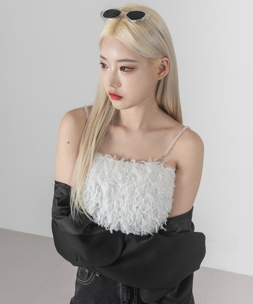 FOLLOWIN（フォロウィン）の「肩紐ビーズチェーンフェイクファーブラトップ（キャミソール・レディース・ホワイト/ブラック/ピンク・FREE）」の9枚目の写真