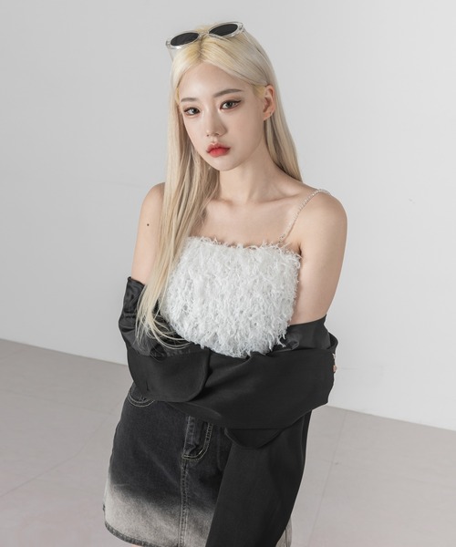 FOLLOWIN（フォロウィン）の「肩紐ビーズチェーンフェイクファーブラトップ（キャミソール・レディース・ホワイト/ブラック/ピンク・FREE）」の11枚目の写真