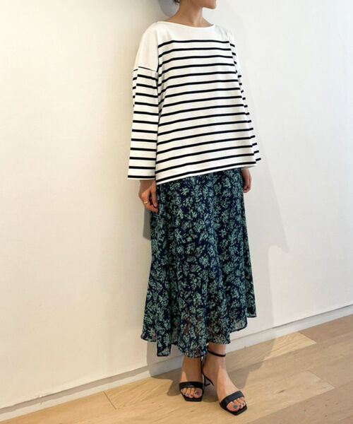 le.coeur blanc(ルクールブラン)の「カットジャガードリーフプリントスカート(スカート・レディース・ブルー系その他4/ホワイト系その他・38/36)」の12枚目の写真