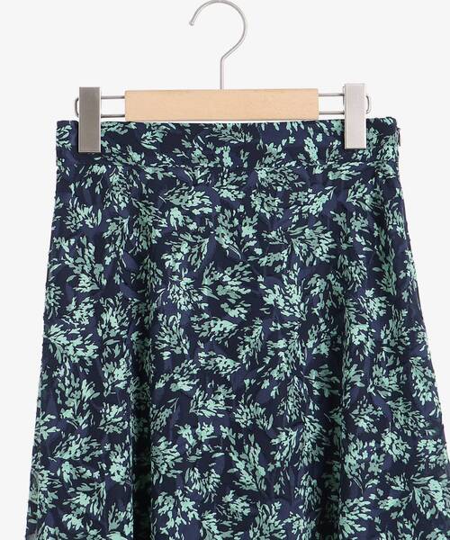 le.coeur blanc(ルクールブラン)の「カットジャガードリーフプリントスカート(スカート・レディース・ブルー系その他4/ホワイト系その他・38/36)」の14枚目の写真