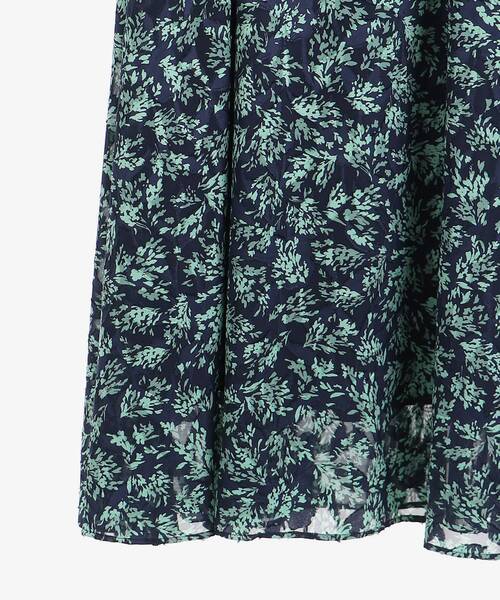 le.coeur blanc(ルクールブラン)の「カットジャガードリーフプリントスカート(スカート・レディース・ブルー系その他4/ホワイト系その他・38/36)」の16枚目の写真