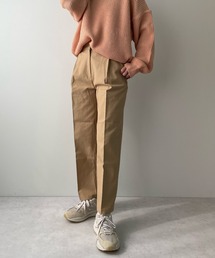 センタープレスカラーストレートパンツ