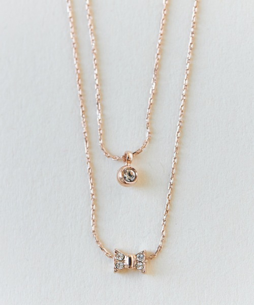 tocco closet（トッコ　クローゼット）の「《日本製》クリアビジュー×リボンモチーフ２連ネックレス（ネックレス・レディース・ピンクゴールド・FREE）」の2枚目の写真
