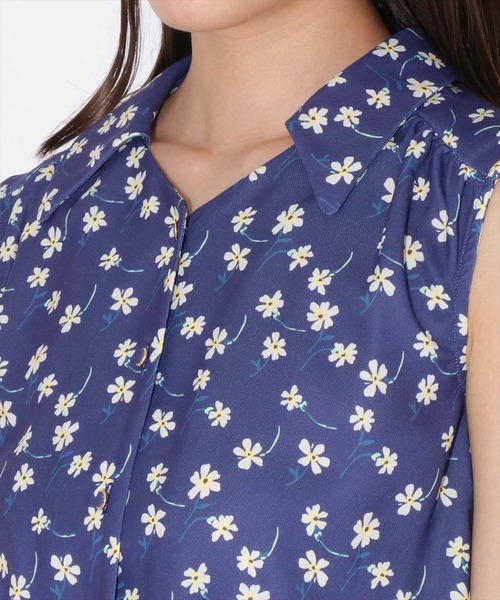 REDYAZEL（レディアゼル）の「フラワープリントノースリシャツ（シャツ/ブラウス・レディース・レッド/ネイビー/グリーン・MEDIUM/SMALL）」の21枚目の写真