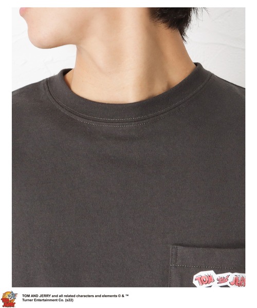 Mac-House(マックハウス)の「Tom and Jerry バック水彩タッチプリントポケット付きTシャツ(Tシャツ/カットソー・メンズ・ホワイト/チャコール・M/L/XL)」の9枚目の写真