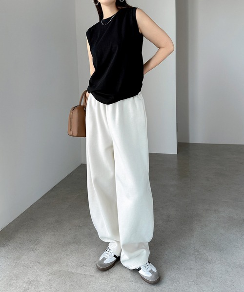 andme(アンドミー)の「【新色追加】コットン天竺ノースリーブトップス(Tシャツ/カットソー・レディース・チャコールグレー/ブラック/グリーン/オフホワイト/テラコッタ/ライム/ラベンダー/ワインレッド/グレイッシュベージュ/グレー/レッド/ネイビー/ライトグリーン/バーガンディー/イエロー系その他・M)」の22枚目の写真