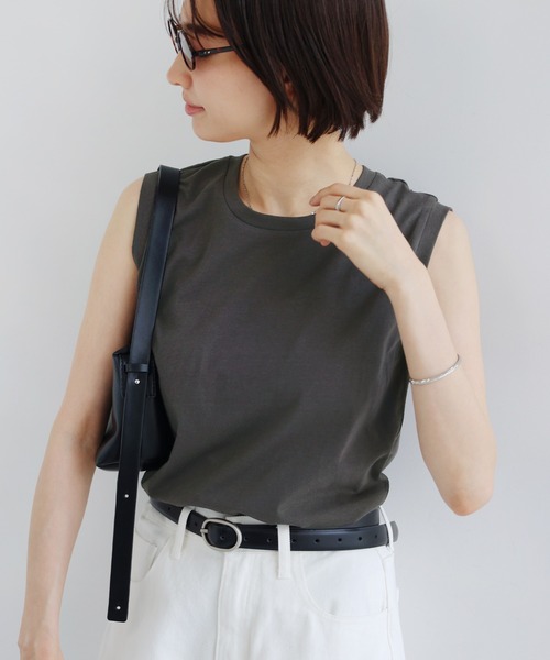 andme(アンドミー)の「【新色追加】コットン天竺ノースリーブトップス(Tシャツ/カットソー・レディース・チャコールグレー/ブラック/グリーン/オフホワイト/テラコッタ/ライム/ラベンダー/ワインレッド/グレイッシュベージュ/グレー/レッド/ネイビー/ライトグリーン/バーガンディー/イエロー系その他・M)」の19枚目の写真