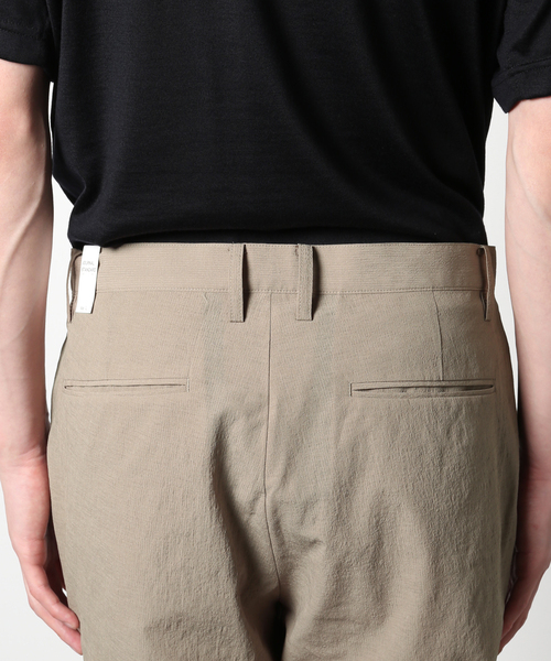 JOURNAL STANDARD(ジャーナルスタンダード)の「【EVALET/エバレット】クレープ テーパードパンツ(スラックス・メンズ・ベージュ/ネイビー/ブラック系その他・MEDIUM/SMALL/LARGE)」の19枚目の写真