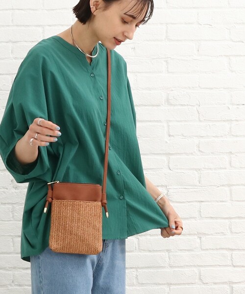 SHOO・LA・RUE（シューラルー）の「◆ドルマンシャツブラウス（シャツ/ブラウス・レディース・グリーン/オレンジ/ブラック/ホワイト系・00）」の3枚目の写真