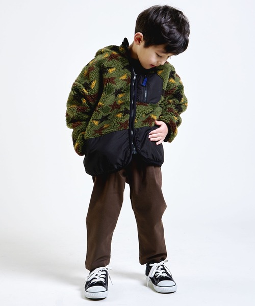 DILASH(ディラッシュ)の「タック入り裏起毛ストレッチパンツ(デニムパンツ・キッズ・ブラウン/グリーン/グレー/パープル・100/130/110/90/120/140/80)」の22枚目の写真