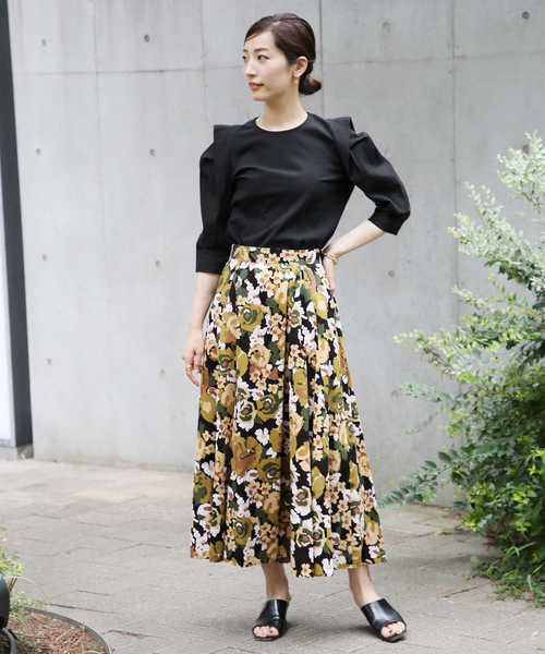 VERMEIL par iena(ヴェルメイユパーイエナ)の「リップルパワーショルダーブラウス(シャツ/ブラウス・レディース・ホワイト/ブラック・38/36)」の7枚目の写真