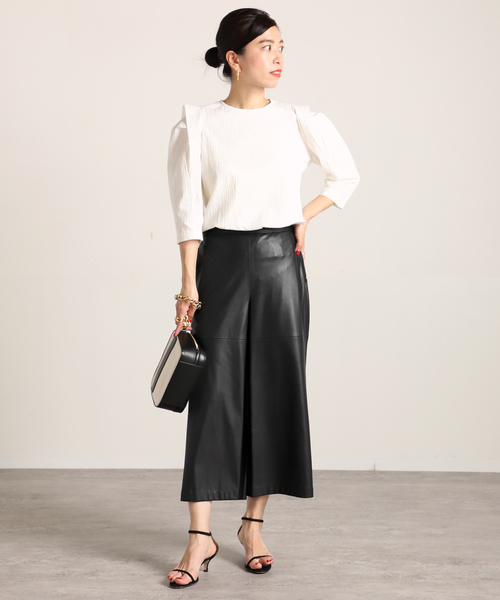 VERMEIL par iena(ヴェルメイユパーイエナ)の「リップルパワーショルダーブラウス(シャツ/ブラウス・レディース・ホワイト/ブラック・38/36)」の17枚目の写真