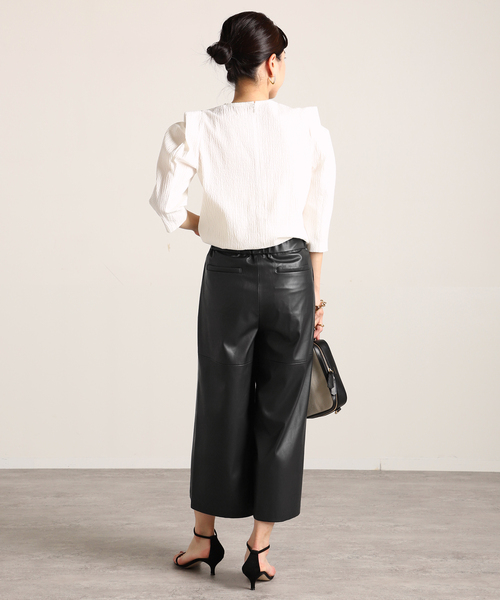 VERMEIL par iena(ヴェルメイユパーイエナ)の「リップルパワーショルダーブラウス(シャツ/ブラウス・レディース・ホワイト/ブラック・38/36)」の13枚目の写真